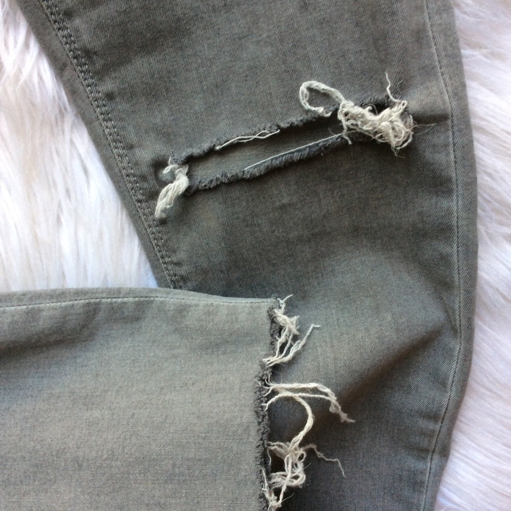 TOPSHOP Moto Grey Ripped Jamie Jeans - Picture 6 of 8
